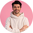 Mascotte Delivyou souriante, symbole de livraison entre particuliers humaine et responsable